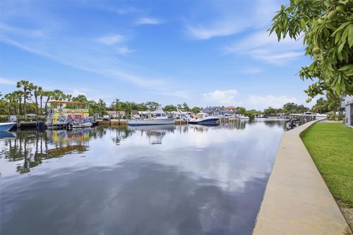 300-13105 Ixora Ct, North Miami, FL, 33181-2321 | Card Image