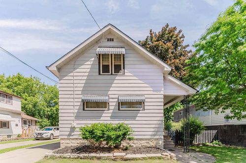 702 W 11th Avenue, OSHKOSH, WI, 54902 | Card Image