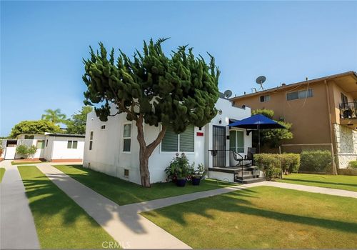2332 Cedar Ave, Long Beach, CA, 90806-4208 | Card Image