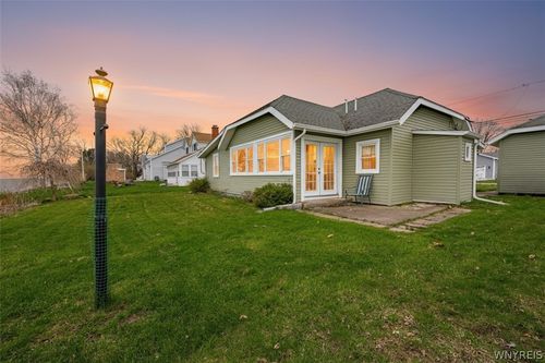 179 Ontario St, Wilson, NY, 14172-9739 | Card Image