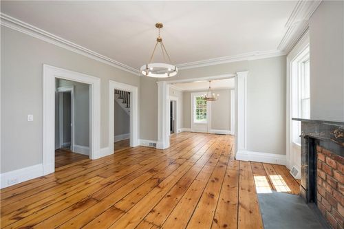 49 North Ave, Pleasant Valley, NY, 12569-7943 | Card Image