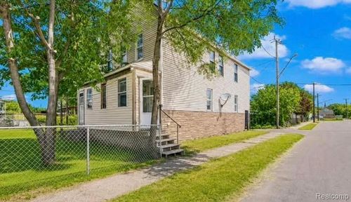 2100 Lansing St, Detroit, MI, 48209-1673 | Card Image
