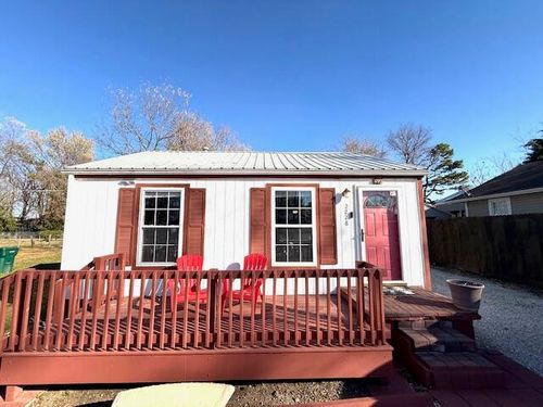 2228 N Farmer Ave, Springfield, MO, 65803-1621 | Card Image