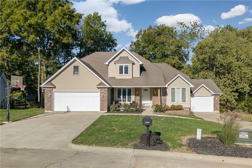 1003 Adam Dr, Chillicothe, MO, 64601-3946 | Card Image