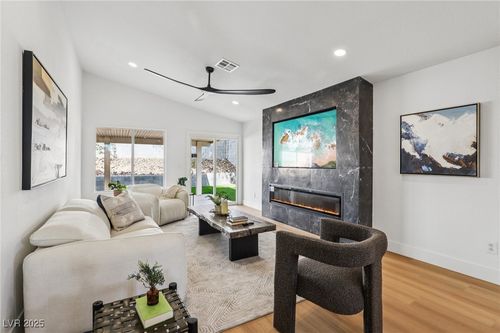 1966 Flagstone Ranch Ln, Henderson, NV, 89012-2143 | Card Image