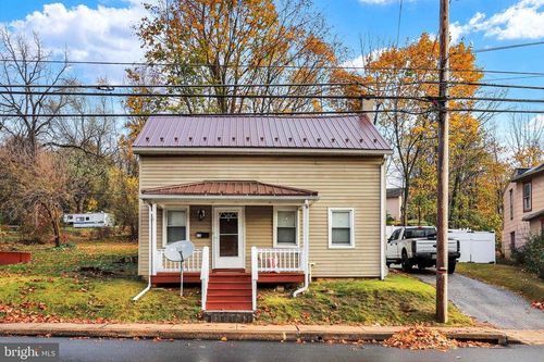 11 N Morris Street, SHIPPENSBURG, PA, 17257 | Card Image