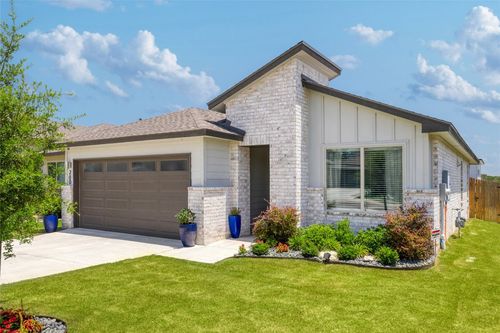 200 Coda Xing, Georgetown, TX, 78633-2366 | Card Image