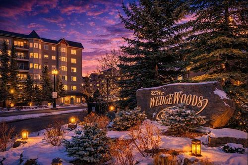 202-10 Discovery Ridge Close Sw, Calgary, AB, T3H5X3 | Card Image