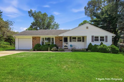 303 Ridge St, Algonquin, IL, 60102-2830 | Card Image