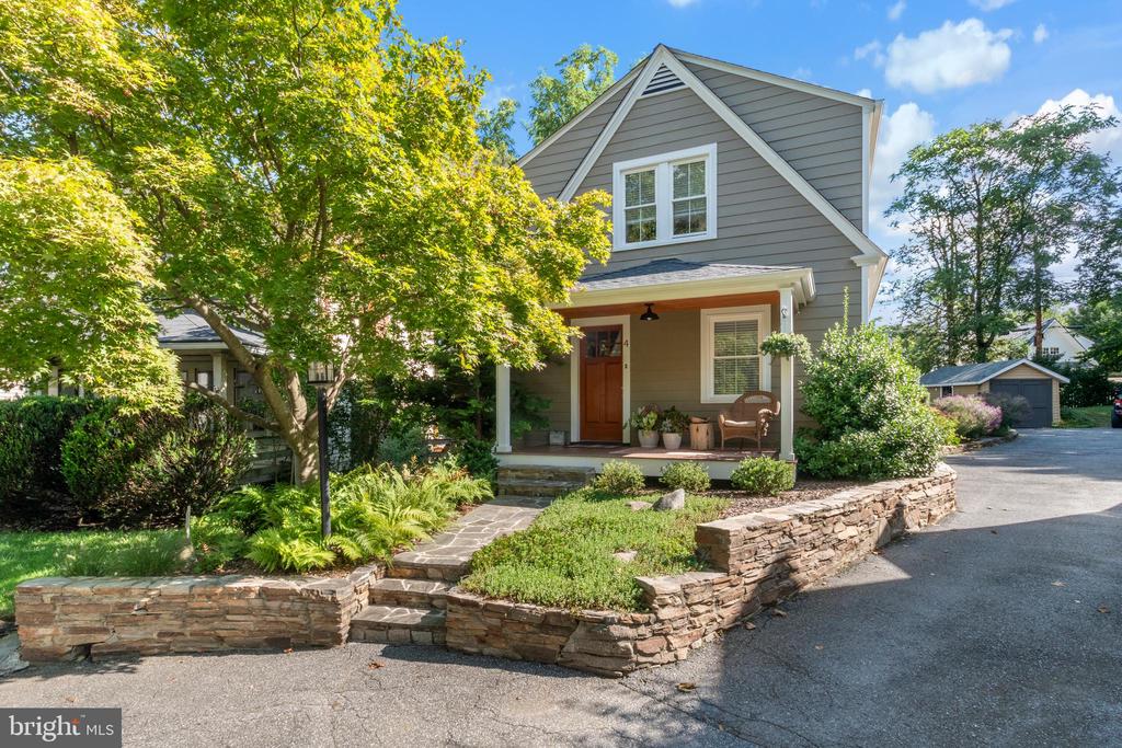 Lombardy Pl, Towson, MD 21204
