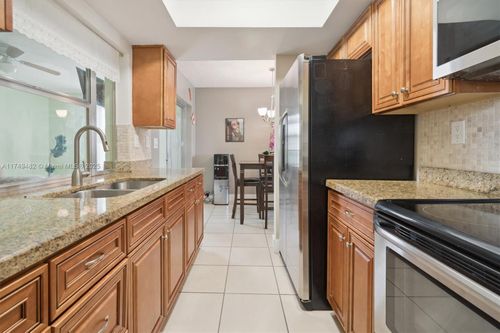 5707 Nw 85th Ave, Tamarac, FL, 33321-4554 | Card Image