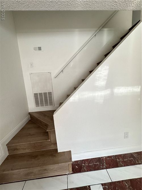 203b-3597 Arville St, Las Vegas, NV, 89103-1678 | Card Image
