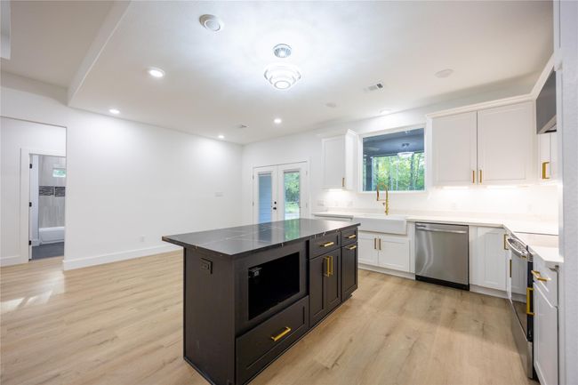 51 V Allen Ln, House other with 3 bedrooms, 3 bathrooms and 2 parking in Coldspring TX | Image 5