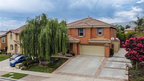 2180 Stonewood St, Mentone, CA, 92359-9517 | Card Image