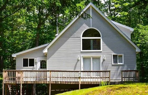 52 Geneve St, Moultonborough, NH, 03254-2703 | Card Image