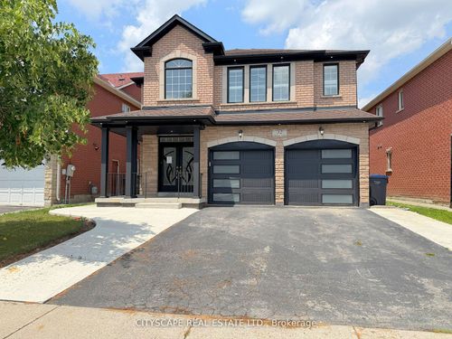 32 Charger Lane, Brampton, ON, L7A3C1 | Card Image