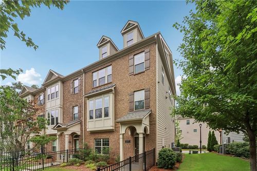 2071 Morrison Ave, Brookhaven, GA, 30319-1131 | Card Image
