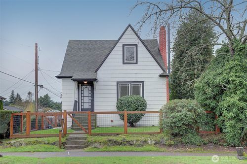 4415 Sw Juneau St, Seattle, WA, 98136-1450 | Card Image