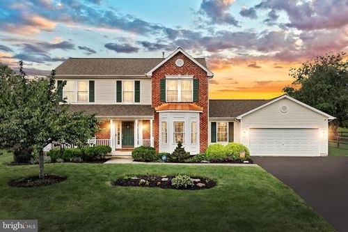 99 Friendship Ln, GETTYSBURG, PA, 17325-7249 | Card Image