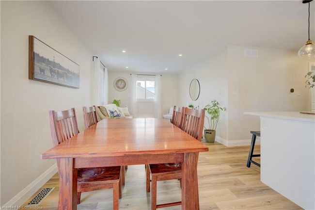 1264 King St N, House other with 5 bedrooms, 2 bathrooms and 5 parking in Saint Jacobs ON | Image 15