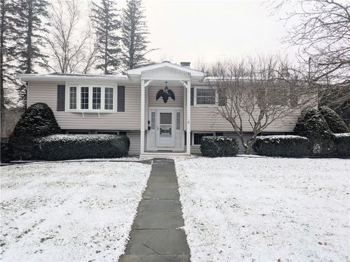 22 S Delaware St, Stamford, NY, 12167-1221 | Card Image