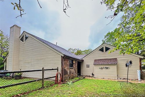 105 Summit Ridge Dr, Tahlequah, OK, 74464-9277 | Card Image