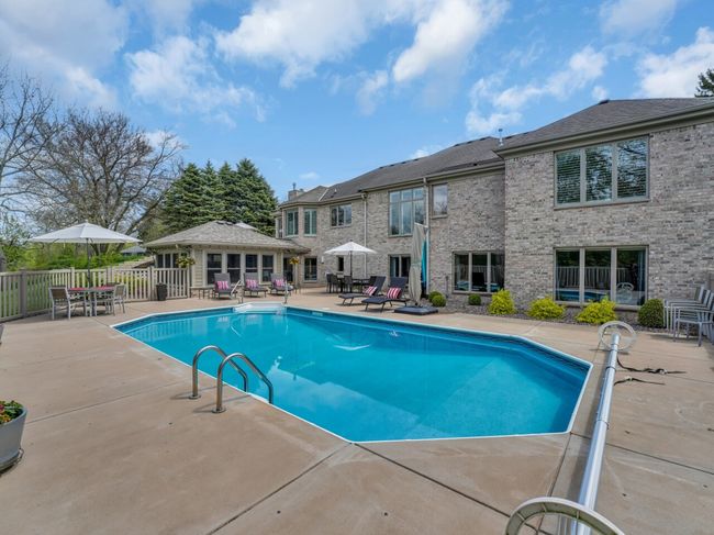 8 Lake Pointe Cir, House other with 5 bedrooms, 3 bathrooms and null parking in Wind Point WI | Image 31