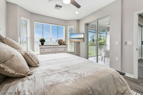 725-7935 Mahogany Run Ln, NAPLES, FL, 34113-1740 | Card Image