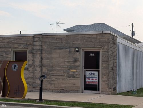 103 N Morgan St, Rushville, IN, 46173-1912 | Card Image