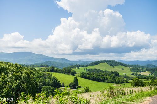 64 Dry Hill Rd, Butler, TN, 37640 | Card Image