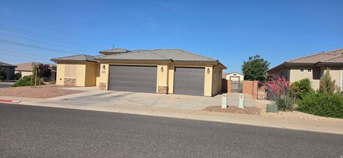 633 N 2850 W, Hurricane, UT, 84737-1358 | Card Image