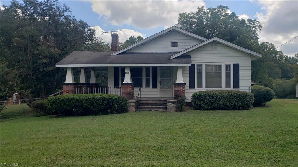 Cedar Lodge Rd, Thomasville, NC 27360