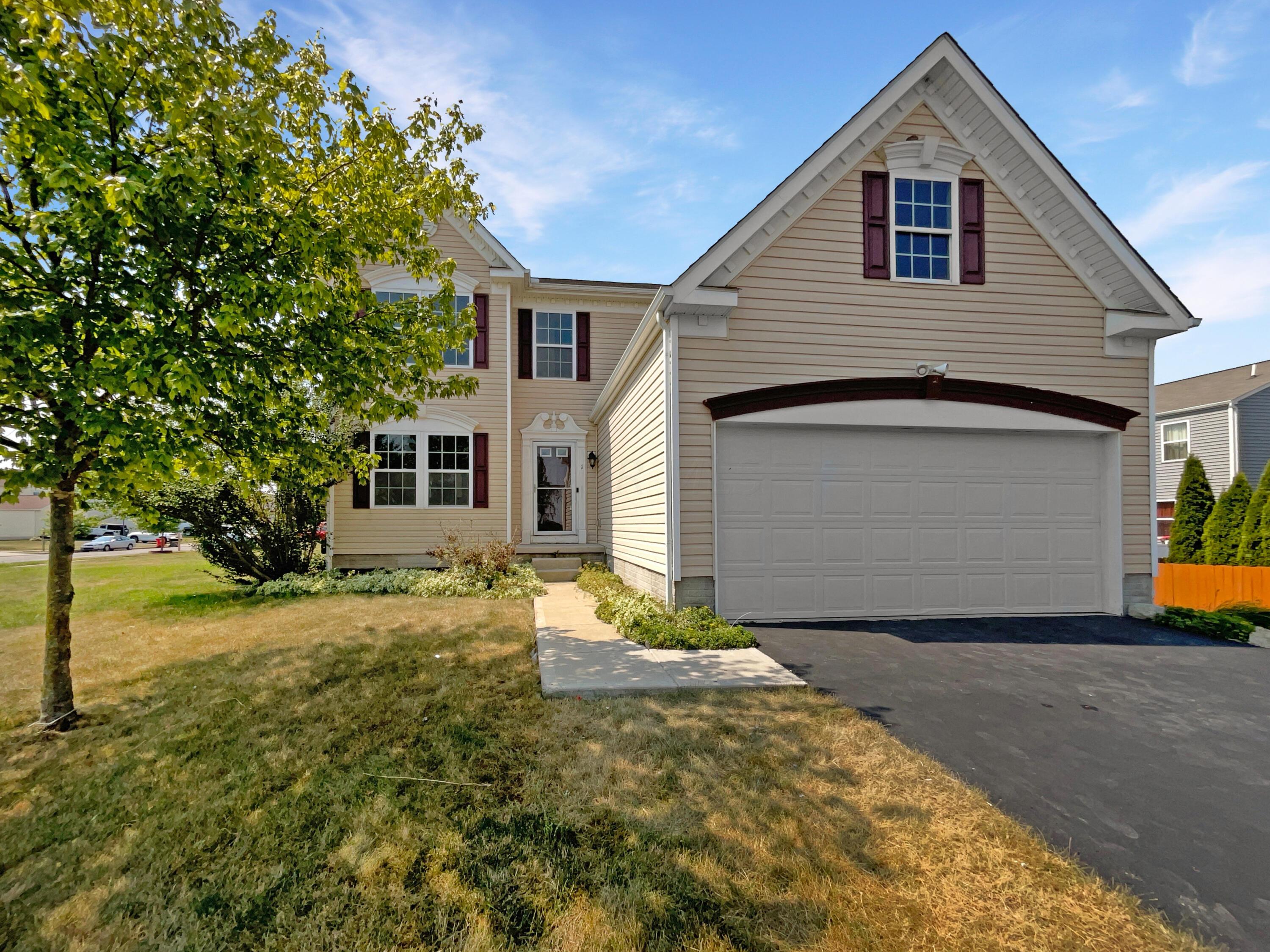 Hawthorne Dr, Ashville, OH 43103