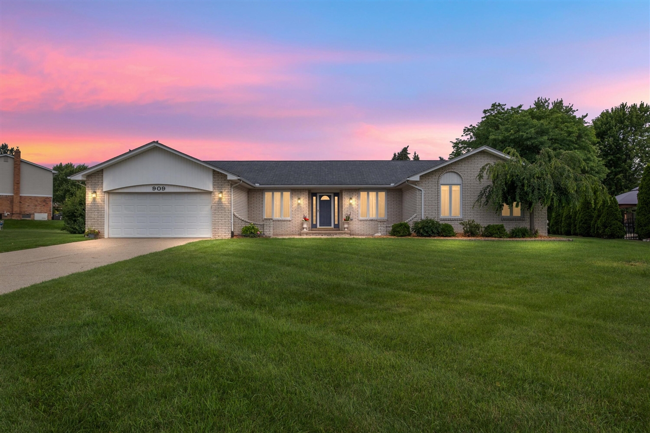 Langley Rd, Rochester Hills, MI 48309