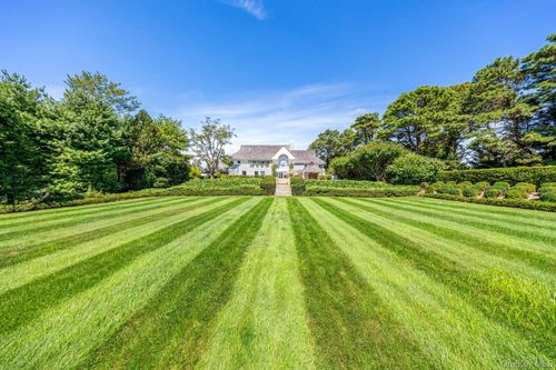 20 Hillside Rd, Southampton, NY, 11968-3731 | Card Image