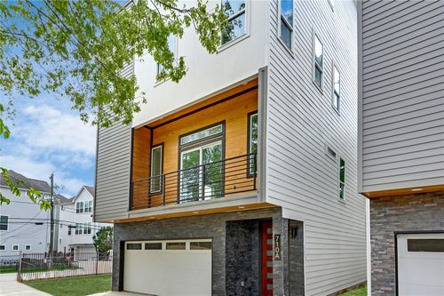 b-710 Link Rd, Houston, TX, 77009-2542 | Card Image