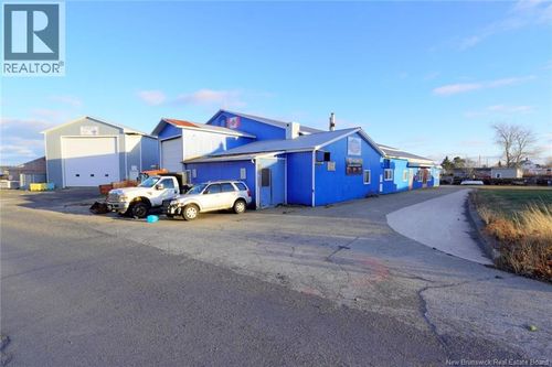15 Public Landing Rd, Grand Manan, NB, E5G1H5 | Card Image