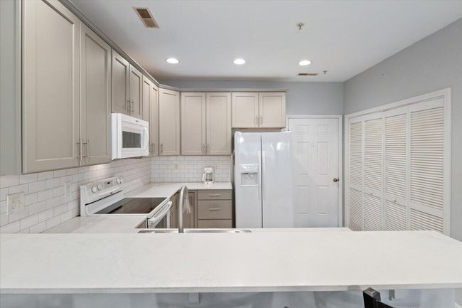 3C - 464 Cedar Heights Dr, Condo with 2 bedrooms, 2 bathrooms and null parking in CAMDENTON MO | Image 7
