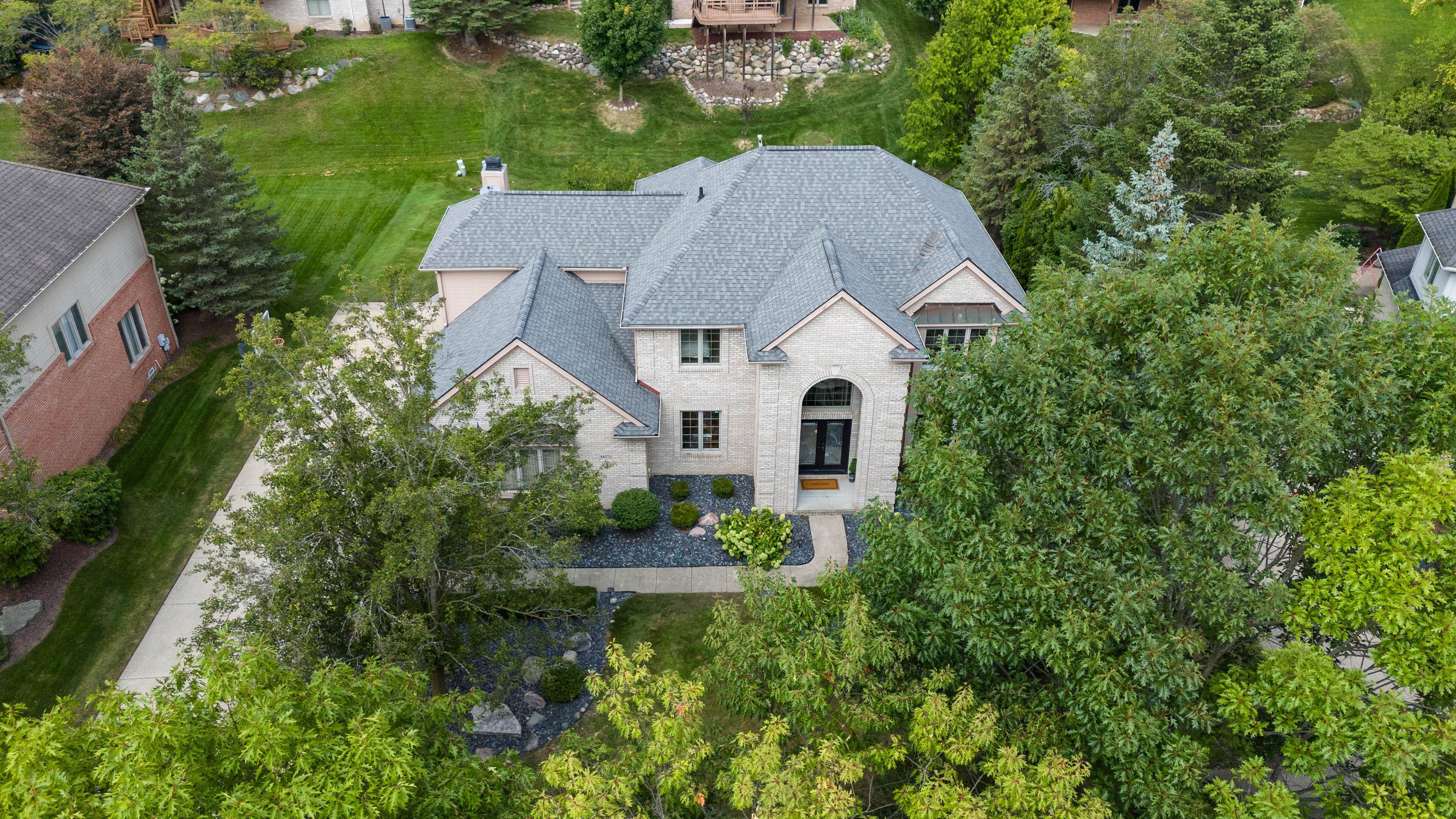 Highland Ct, Northville, MI 48168