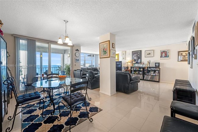 APT-1202 - 1400 S Ocean Dr, Condo with 2 bedrooms, 2 bathrooms and null parking in Hollywood FL | Image 12