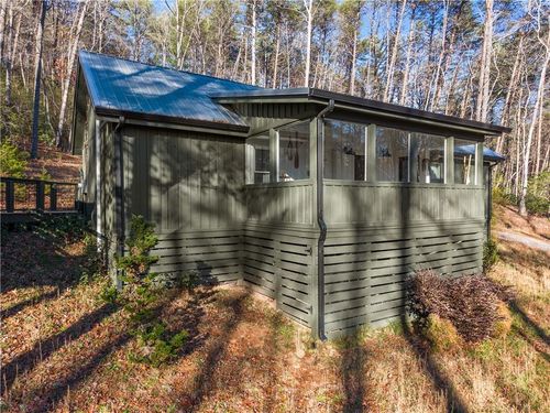 121 Waterfall Rd, Clarkesville, GA, 30523-9900 | Card Image