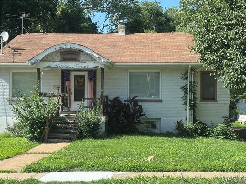 9025 Olden Ave, Saint Louis, MO, 63114-4843 | Card Image