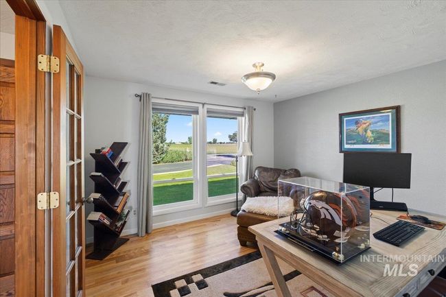 2303 N Locust Grove Rd, House other with 5 bedrooms, 4 bathrooms and 2 parking in Kuna ID | Image 9