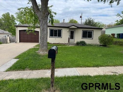 7317 S 40th St, Bellevue, NE, 68147-1075 | Card Image