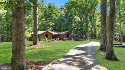 8218 Kincheloe Rd, Clifton, VA, 20124-2015 | Card Image