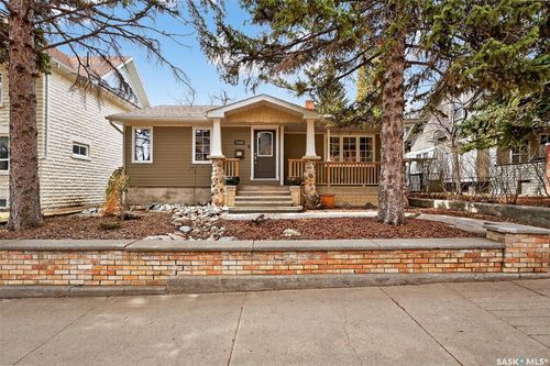 1108 Grafton Avenue, Moose Jaw, SK, S6H3S5 | Card Image