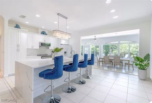 593 106th Ave N, Naples, FL, 34108-1845 | Card Image