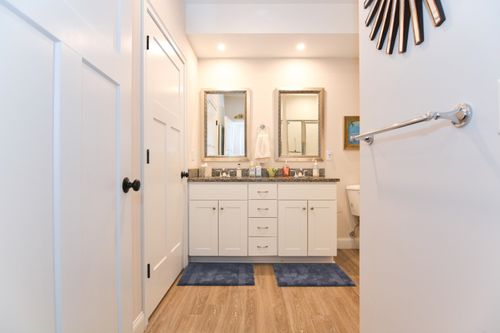 105-180 Ashworth Avenue, Hampton, NH, 03842 | Card Image