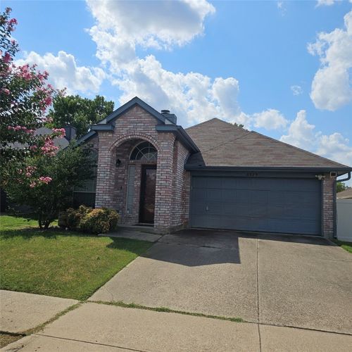 6829 Douglas Crk, Plano, TX, 75023-2032 | Card Image