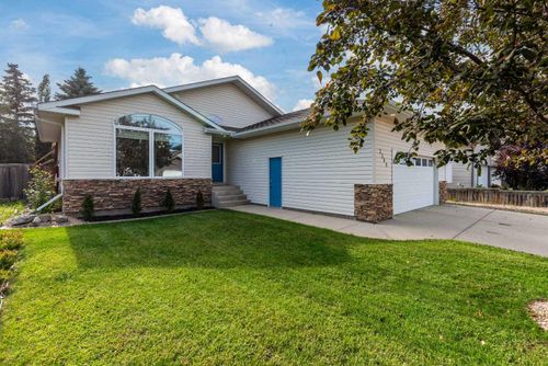 2308 52 Ave, Lloydminster, AB, T9V2Z8 | Card Image